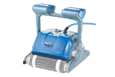 Supreme M400 Pool Cleaner | www.poolandspacentre.co.uk